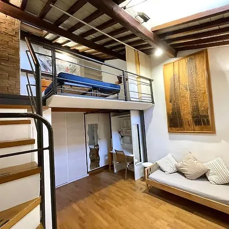 Daire Trastevere Lovely Loft *