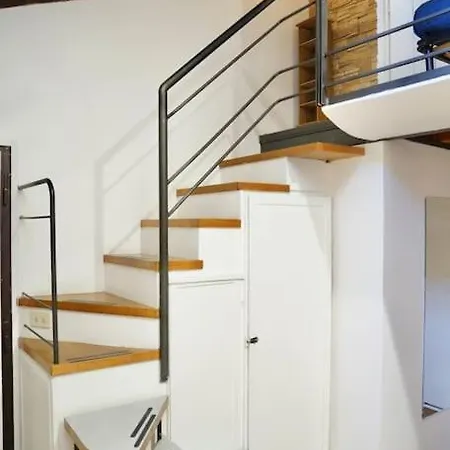 Daire Trastevere Lovely Loft Roma