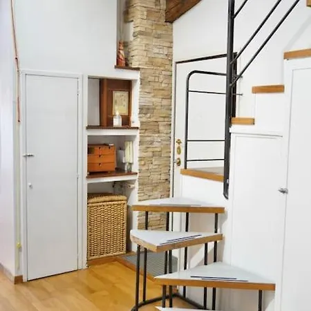 Daire Trastevere Lovely Loft *